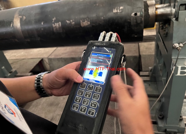 เครื่องวัดวิเคราะห์ความสั่นสะเทือน-ADASH-VA3-Pro-ทำฟิลด์บาลานซ์หน้างาน ช่างเทคนิคใช้เครื่อง ADASH VA3 Pro ทำฟิลด์บาลานซ์ลูกกลิ้งอุตสาหกรรมหน้างานจริง