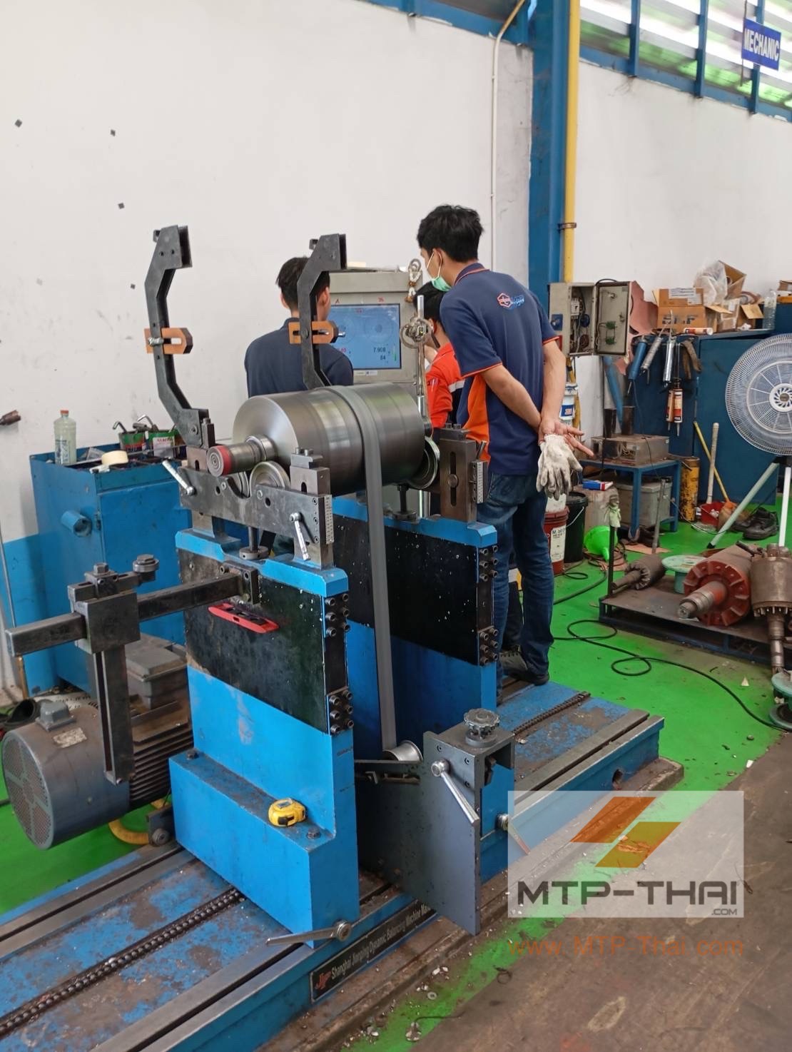 สอบเทียบเครื่องบาลานซ์หน้างาน ยู-เซอร์วิสเซส ขอนแก่น | MTP-Thai วิศวกร MTP-Thai ทดสอบและสอบเทียบเครื่องบาลานซ์ด้วยน้ำหนักมาตรฐาน หน้างานลูกค้ายู-เซอร์วิสเซส ขอนแก่น
