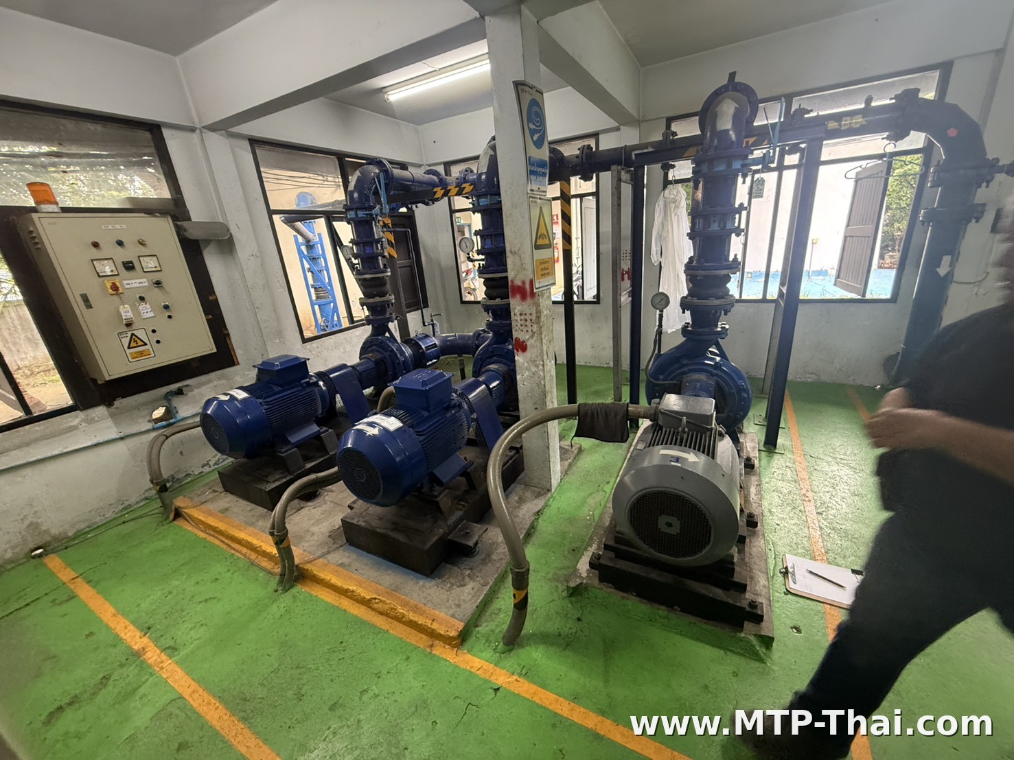 ห้องปั๊มน้ำที่ติดตั้ง Vibration Sensor 5 จุด ที่นิคมอุตสาหกรรมบางชัน ห้องปั๊มน้ำที่ติดตั้ง Vibration Sensor 5 จุด ที่นิคมอุตสาหกรรมบางชัน