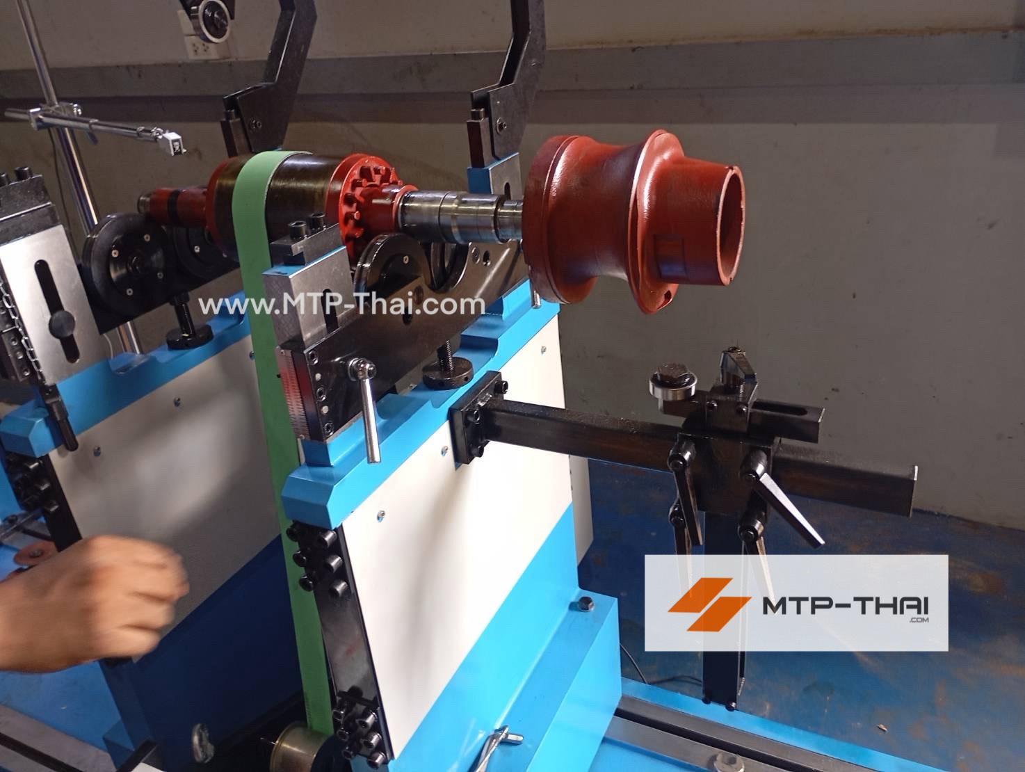 ผู้บริหาร MTP-Thai ตรวจงานติดตั้งเครื่องบาลานซ์ 10 ตัน ร่วมกับลูกค้าบดิณ อินดัสเทรียล เซอร์วิส คุณสงกรานต์ ผู้บริหาร MTP-Thai ลงพื้นที่ดูแลงานติดตั้งเครื่องบาลานซ์ร่วมกับลูกค้าบดิณ อินดัสเทรียล เซอร์วิส