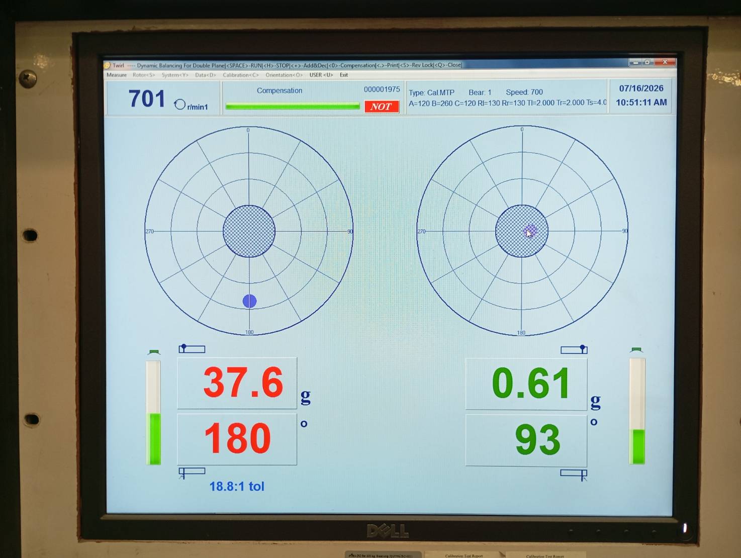 วิศวกร MTP-Thai ปรับตั้งเครื่องบาลานซ์ 10 ตัน บดิณ อินดัสเทรียล เซอร์วิส ทีมวิศวกร MTP-Thai ปรับตั้งชิ้นงานบนเครื่องบาลานซ์ระหว่างขั้นตอนติดตั้ง